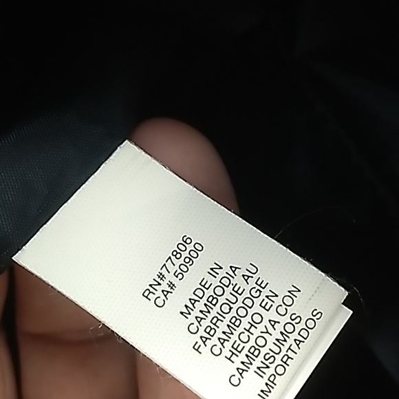 Tommy Hilfiger Purse in Black & White Never Been Used. Super Clean - Picture 5 of 12